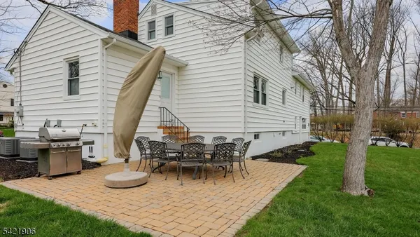 $1,399,000 | 401 Poe Avenue, Westfield, NJ 07090