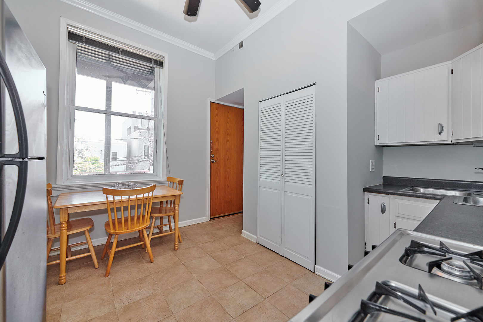 2033 North Racine Avenue, Unit 2D Chicago, IL 60614 - Photo 11 of 24