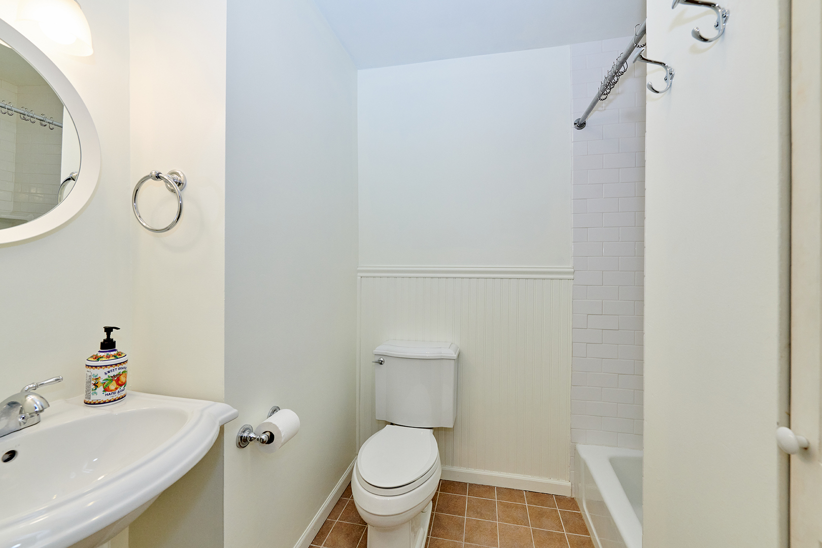 2033 North Racine Avenue, Unit 2D Chicago, IL 60614 - Photo 17 of 24