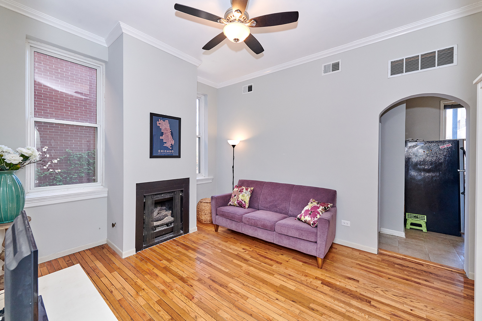 2033 North Racine Avenue, Unit 2D Chicago, IL 60614 - Photo 5 of 24