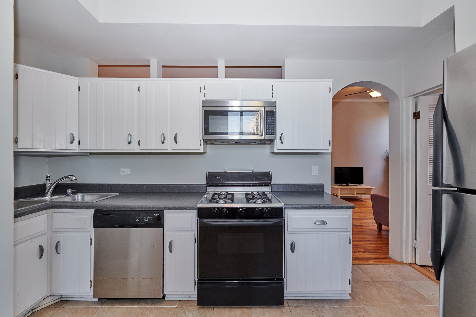 2033 North Racine Avenue, Unit 2D Chicago, IL 60614 - Photo 9 of 24