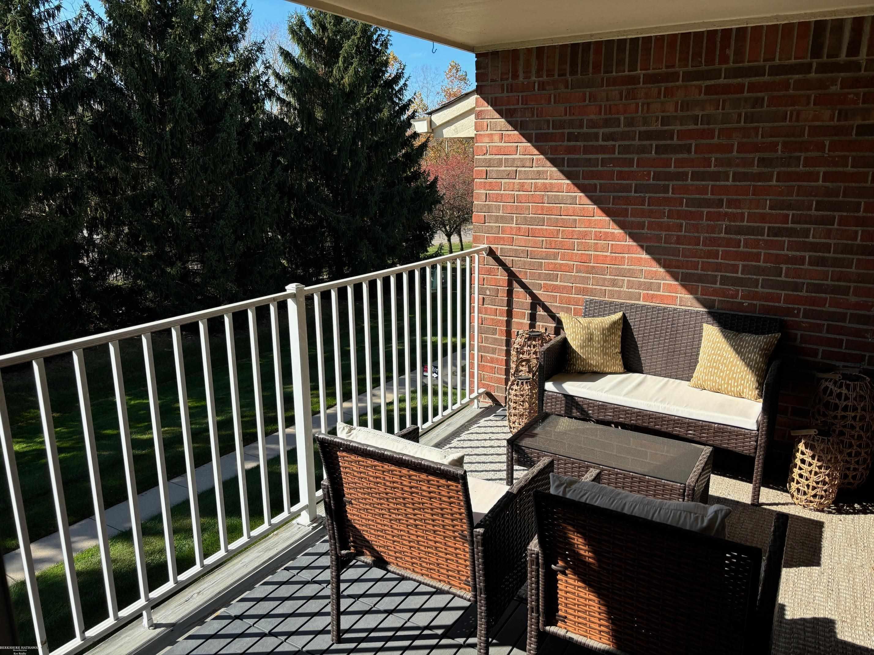 1784 Flagstone Circle, Unit 14 Rochester, MI 48307 - Photo 3 of 44