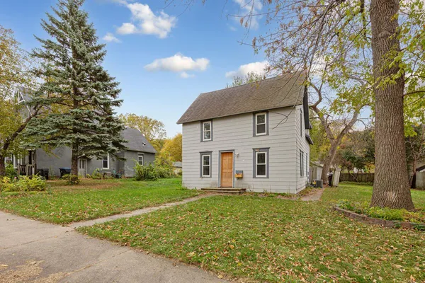 $194,900 | 1519 North 4th Street, Mankato, MN 56001