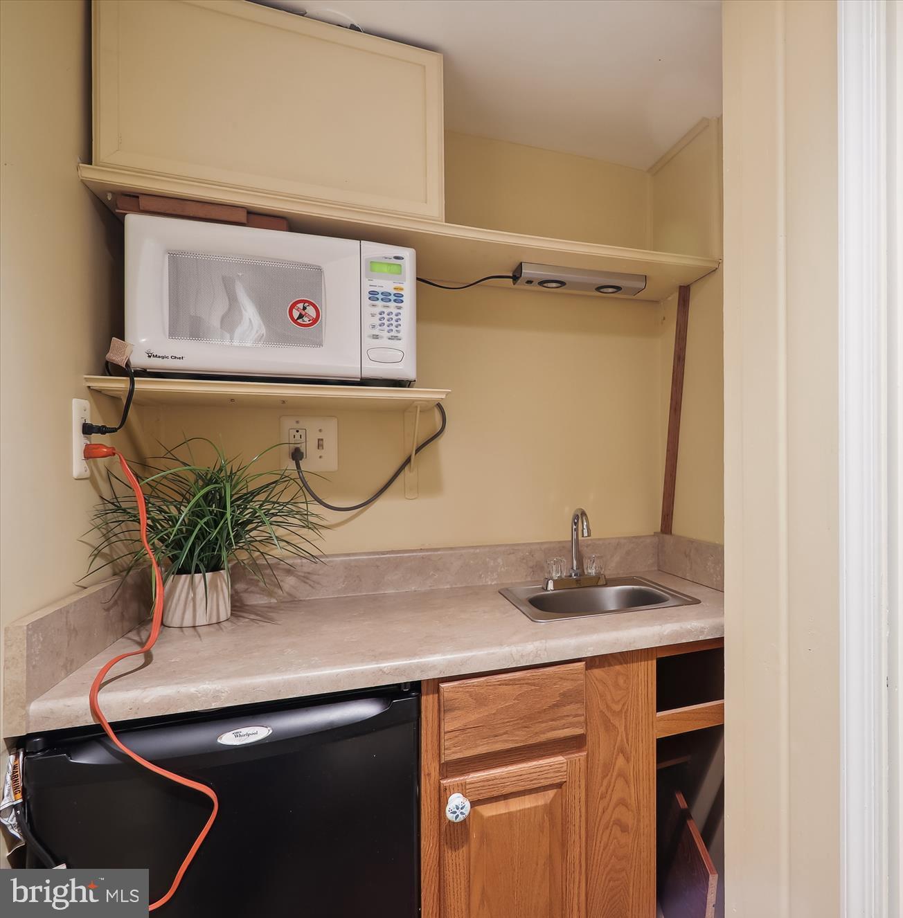 4513 Amherst Road College Park, MD 20740 - Photo 37 of 62 Kitchenette in Lower Level