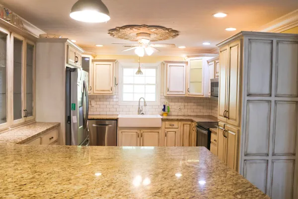 $379,000 | 294 North Woods Lane, Trenton, GA 30752