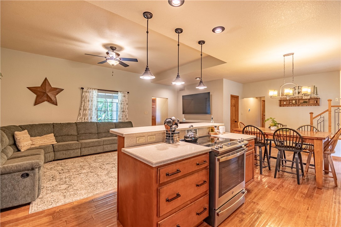 10556 Sheets Road Argenta, IL 62501 - Photo 6 of 27