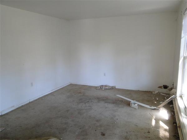 24 Chilmark Street Worcester, MA 01604 - Photo 8 of 30 Gallery Image 8