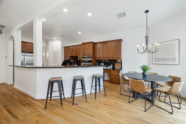 $9,000 | 5346 McCulloch Circle, Houston, TX 77056