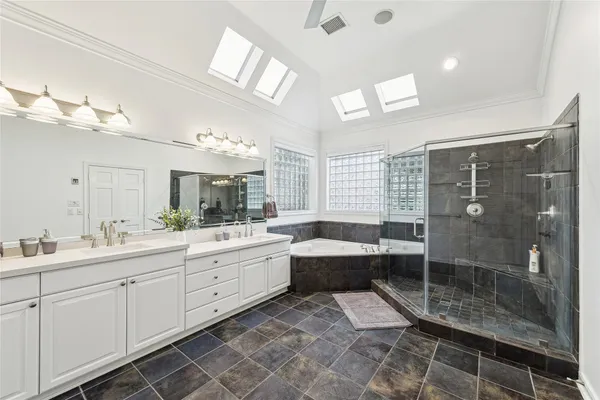 $9,000 | 5346 McCulloch Circle, Houston, TX 77056