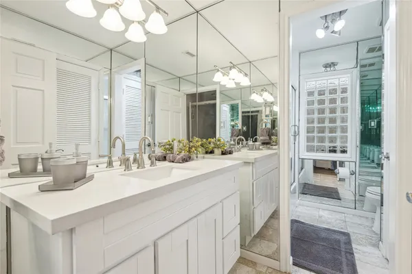 $9,000 | 5346 McCulloch Circle, Houston, TX 77056