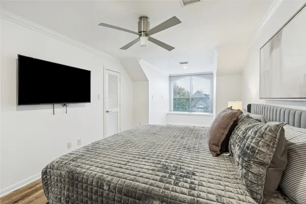 $9,000 | 5346 McCulloch Circle, Houston, TX 77056