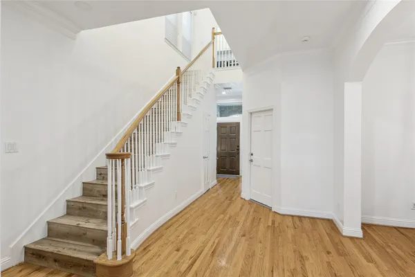 $9,000 | 5346 McCulloch Circle, Houston, TX 77056