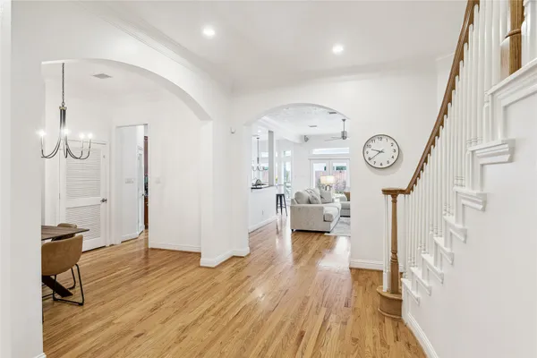 $9,000 | 5346 McCulloch Circle, Houston, TX 77056