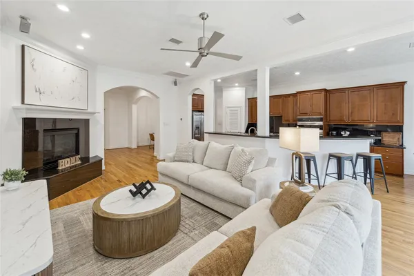 $9,000 | 5346 McCulloch Circle, Houston, TX 77056