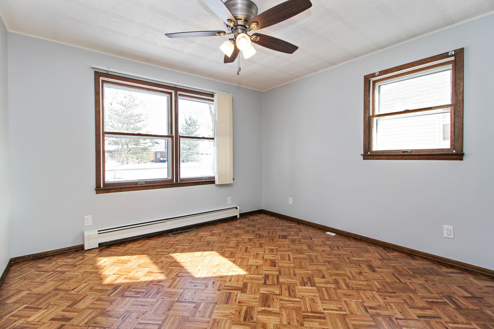 3122 River Road Kankakee, IL 60901 - Photo 11 of 15 a view of an empty room with a window