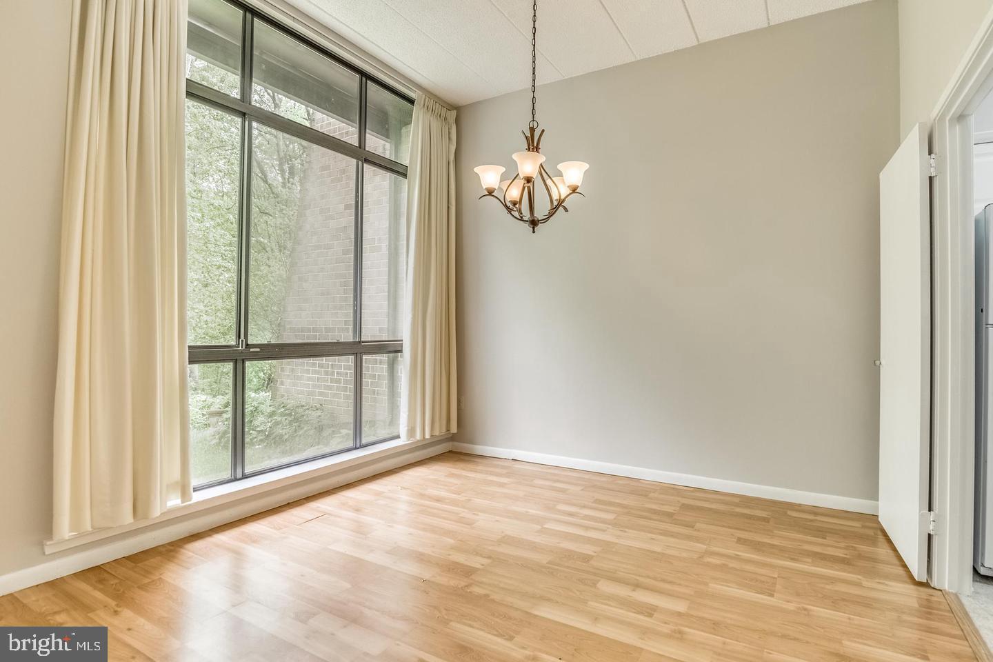 11564 Rolling Green Court Reston, VA 20191 - Photo 10 of 48