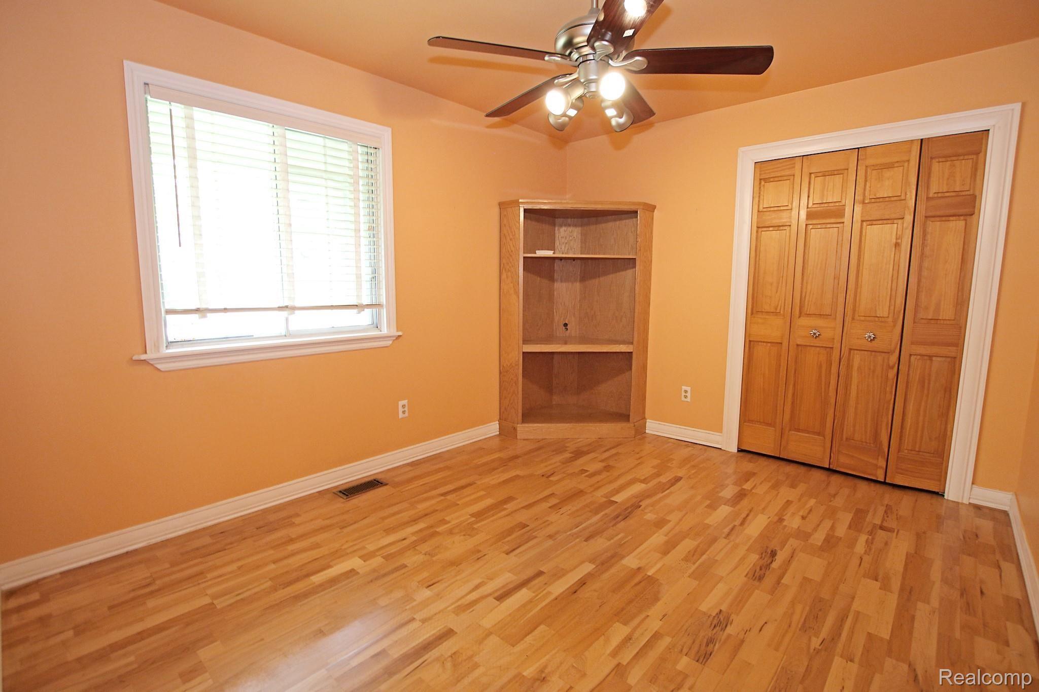 1845 Crestline Street Rochester, MI 48307 - Photo 20 of 58 20) Office.jpg