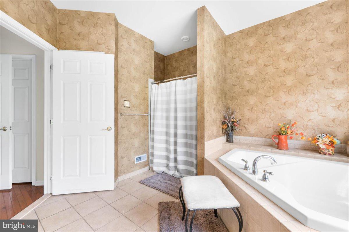 7 Kings Court Marcus Hook, PA 19061 - Photo 22 of 45