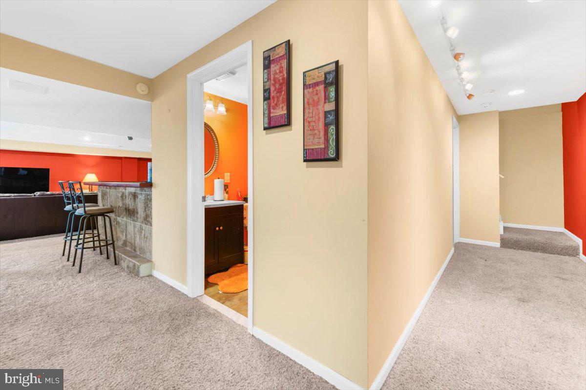 7 Kings Court Marcus Hook, PA 19061 - Photo 25 of 45