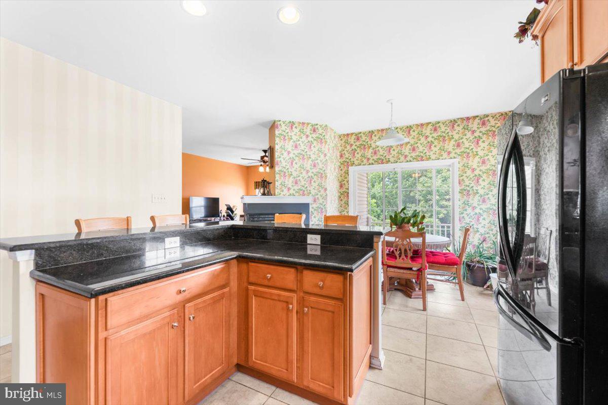 7 Kings Court Marcus Hook, PA 19061 - Photo 4 of 45
