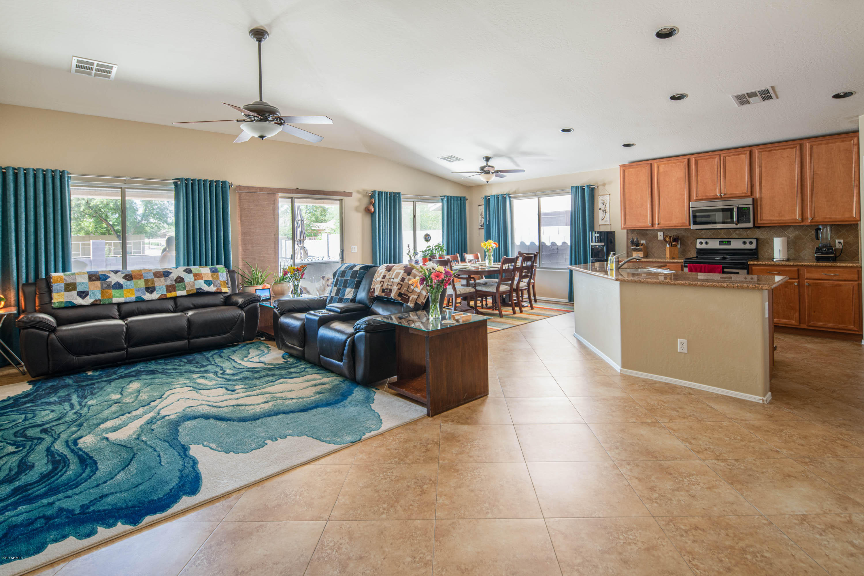 2521 West Darrel Road Phoenix, AZ 85041 - Photo 2 of 28 wer-1