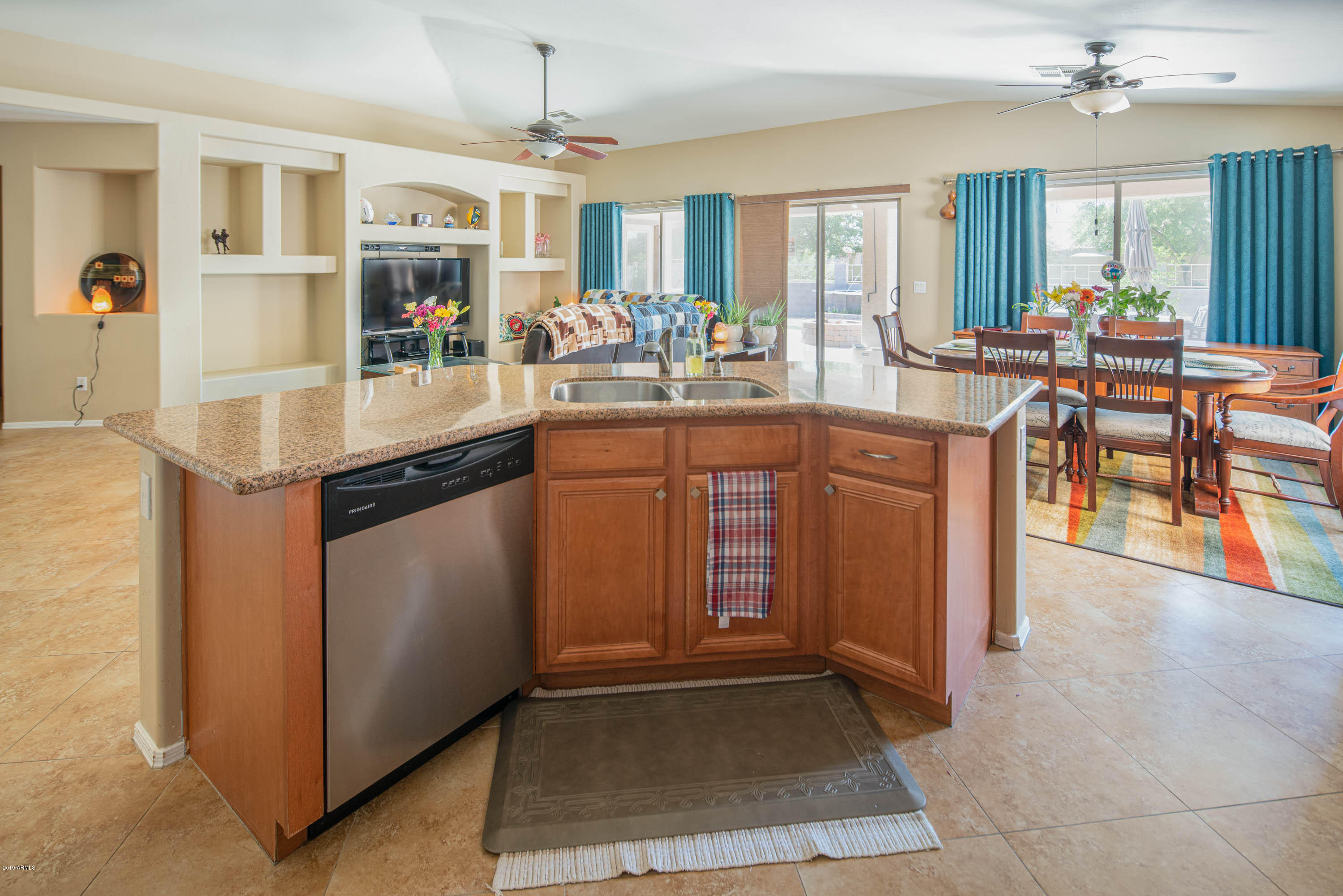 2521 West Darrel Road Phoenix, AZ 85041 - Photo 8 of 28 wer-11