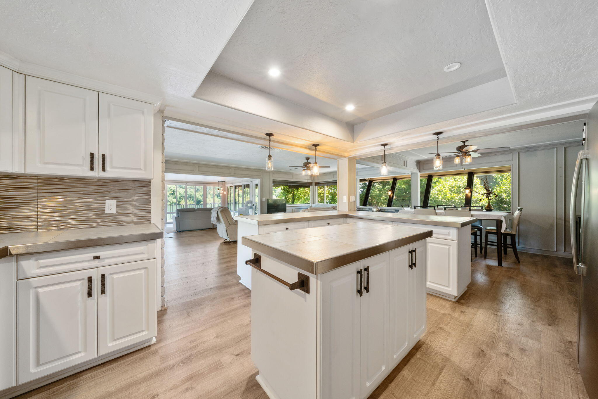 3317 Riverside Drive Anderson, CA 96007 - Photo 24 of 77 Kitchen