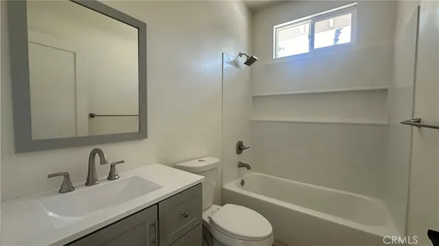 $2,400 | 117 Owens Lane, Pomona, CA 91766