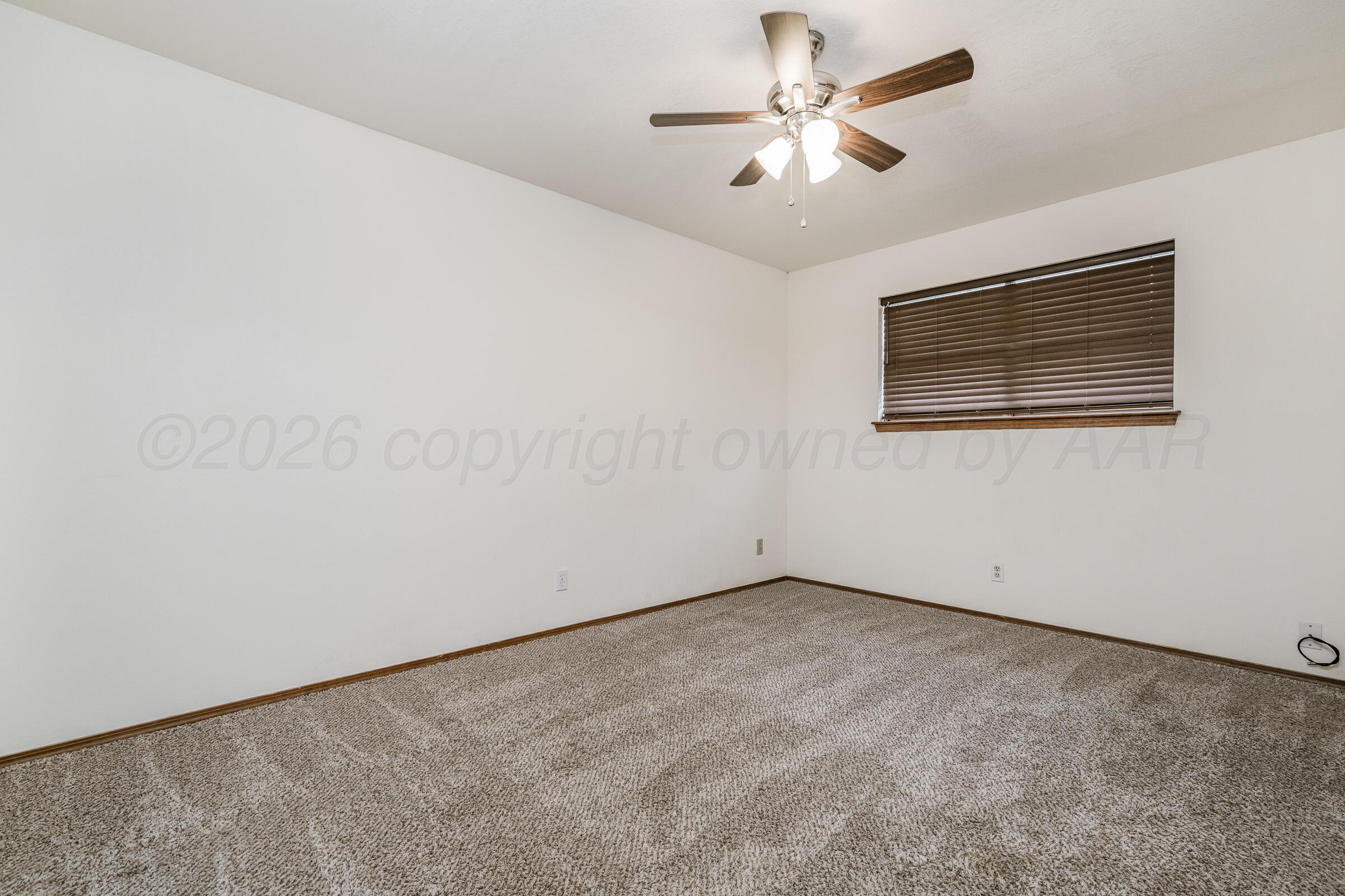 5305-5301 Raindrop Lane Amarillo, TX 79110 - Photo 13 of 19 5307 Raindrop Ln 12