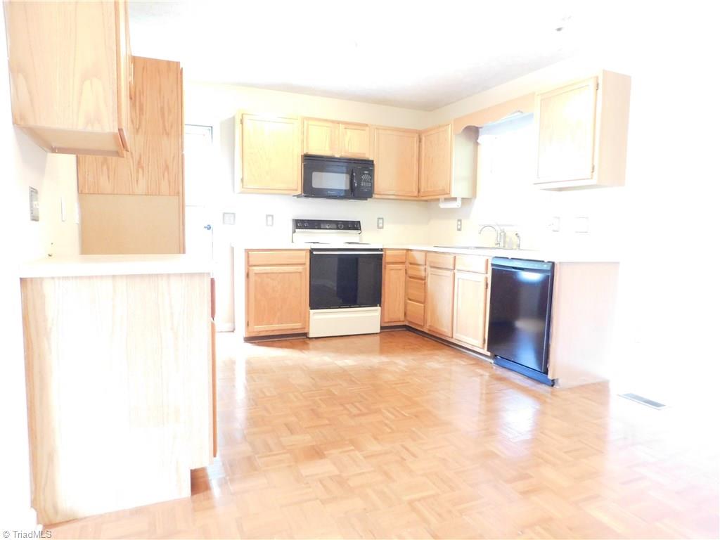 231 Oak Ridge Place Mount Airy, NC 27030 - Photo 11 of 26 Gallery Image 11