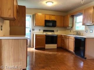 231 Oak Ridge Place Mount Airy, NC 27030 - Photo 9 of 26 Gallery Image 9