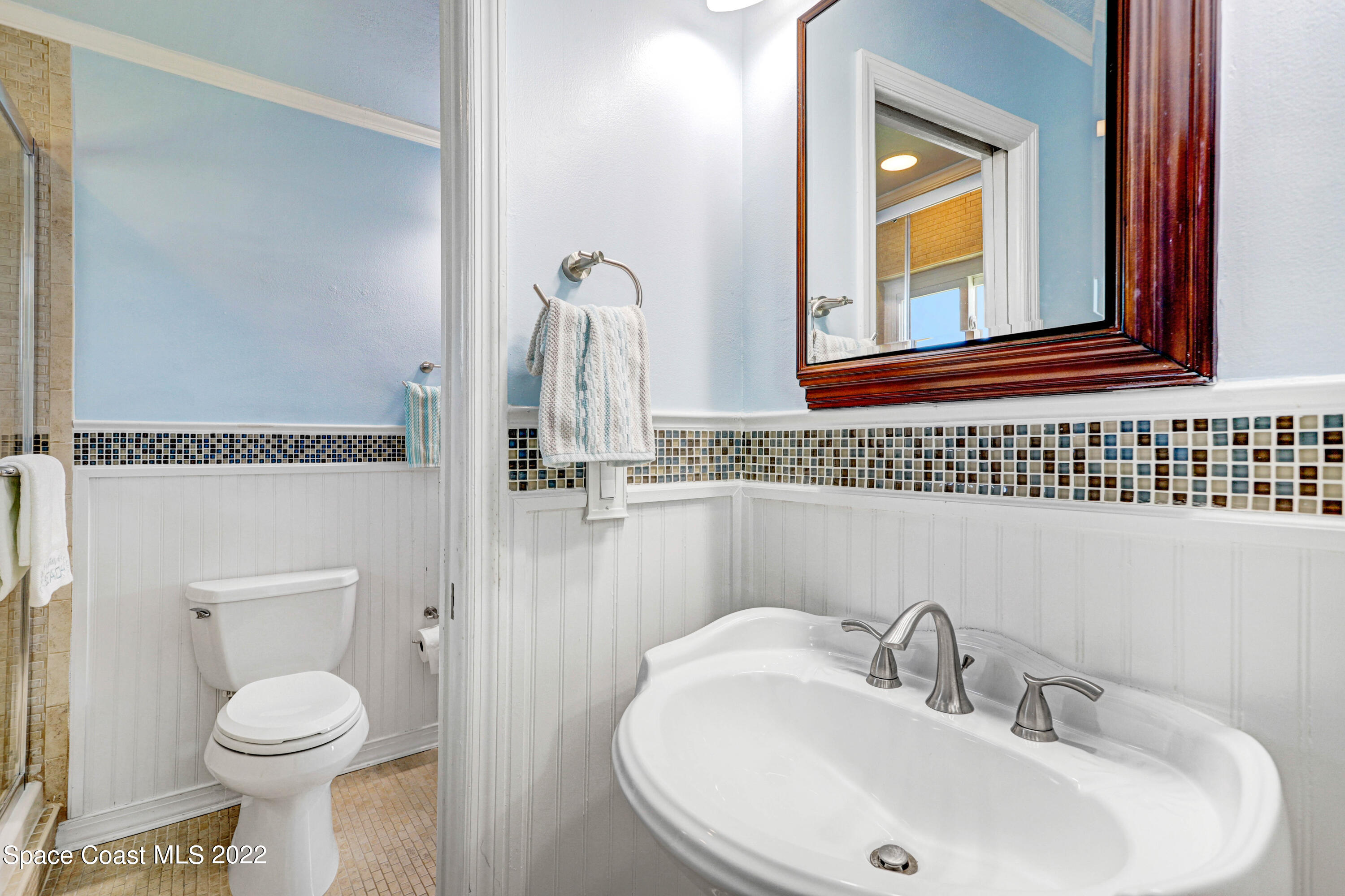 624 Ridge Club Drive, Unit 86 Melbourne, FL 32934 - Photo 4 of 19 Half Bathroom