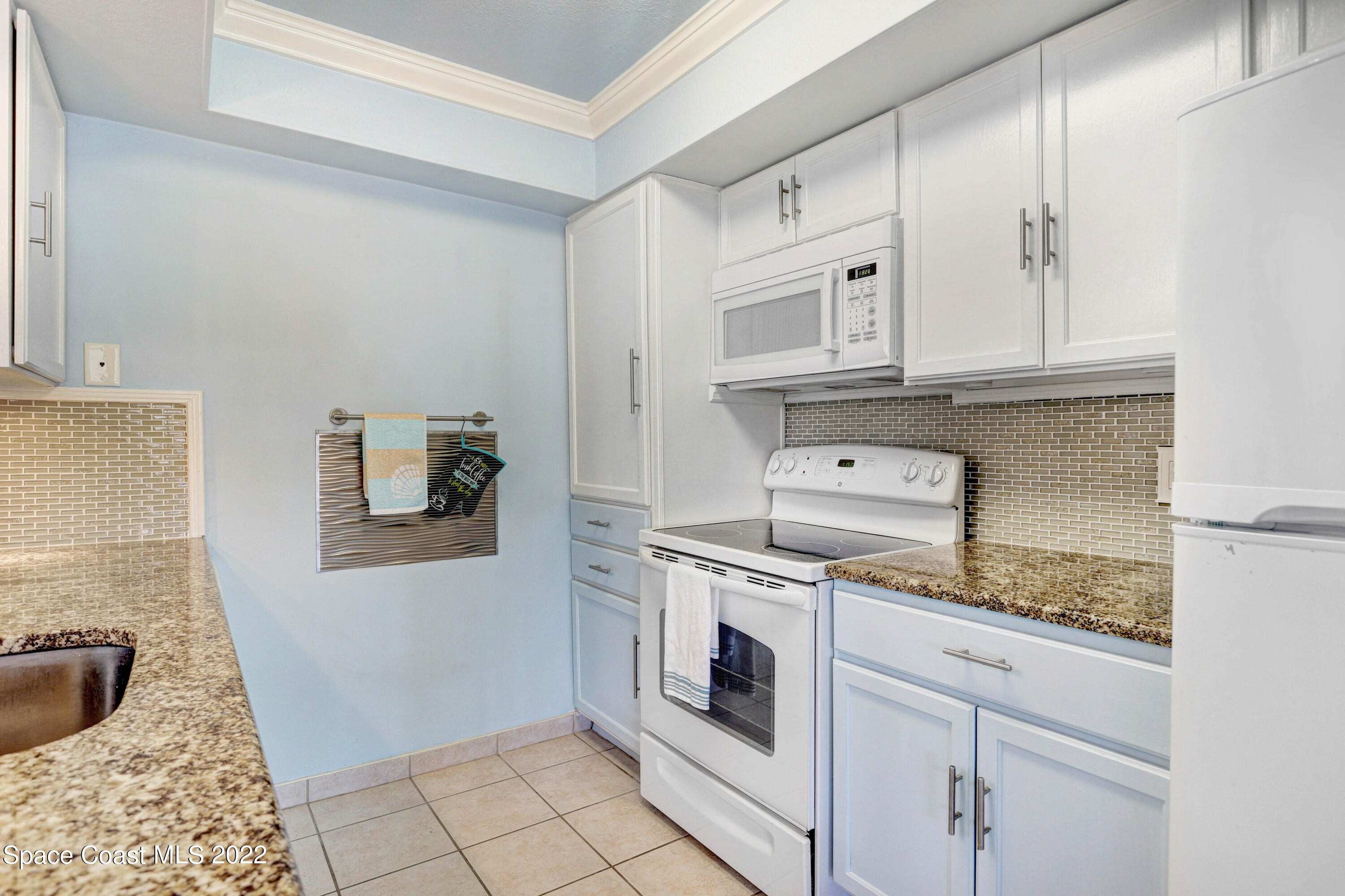 624 Ridge Club Drive, Unit 86 Melbourne, FL 32934 - Photo 8 of 19 Kitchen