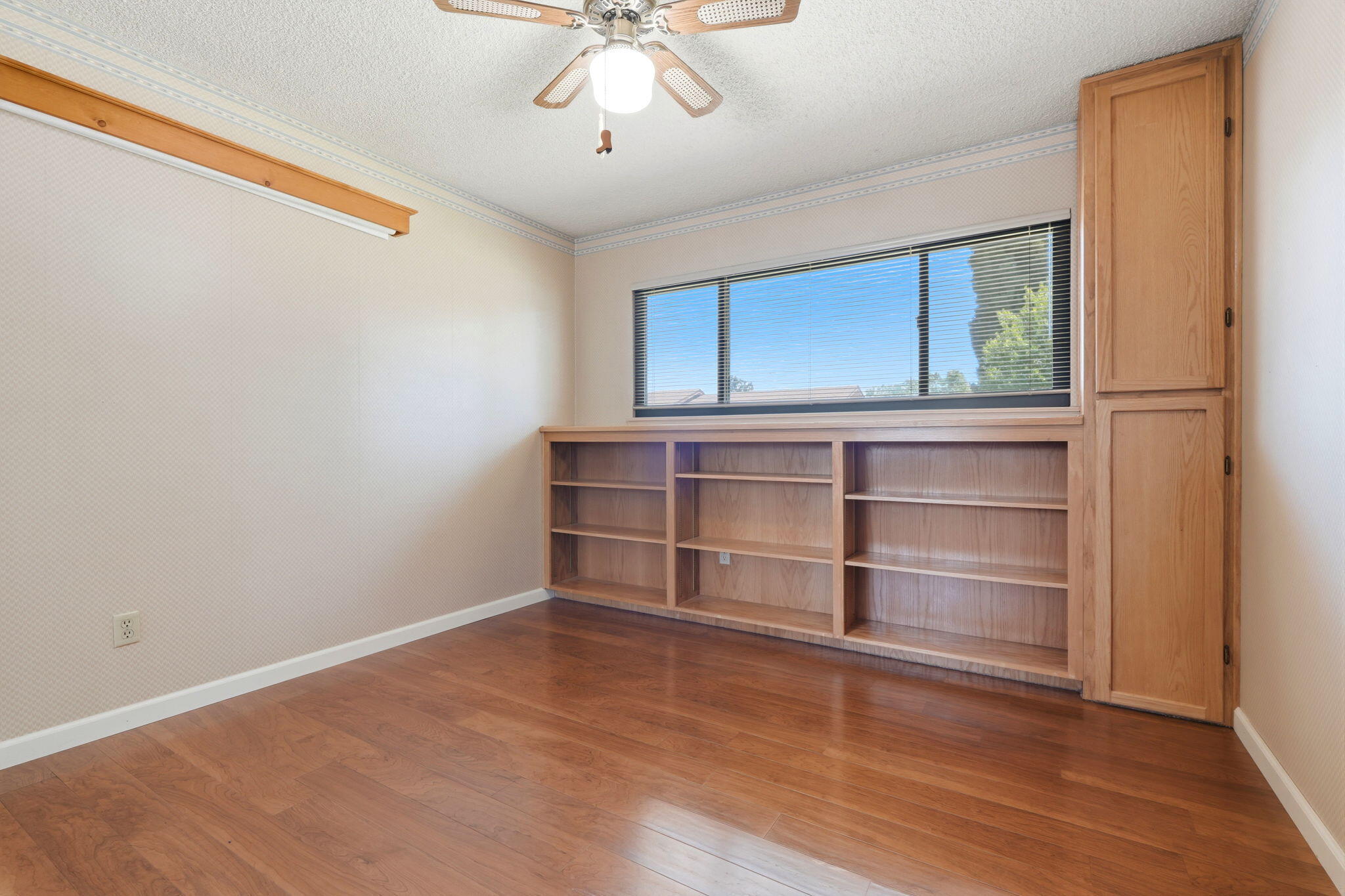 31121 Tower Road Visalia, CA 93292 - Photo 16 of 39 Bedroom 1