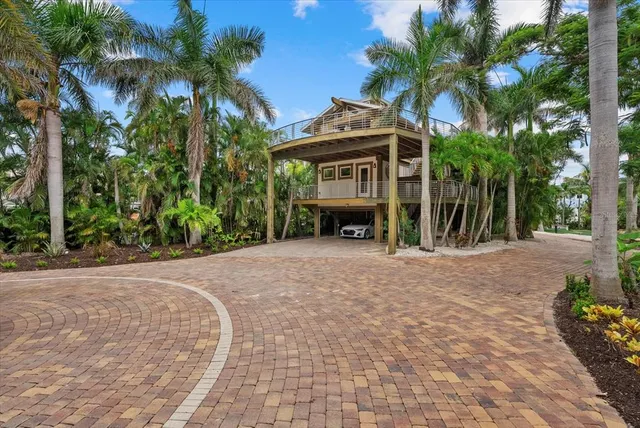 $6,900,000 | 10216 46th Avenue West, Bradenton, FL 34210