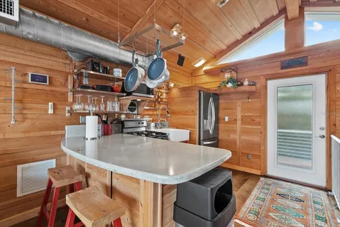 $6,900,000 | 10216 46th Avenue West, Bradenton, FL 34210