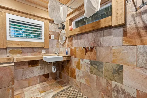 $6,900,000 | 10216 46th Avenue West, Bradenton, FL 34210