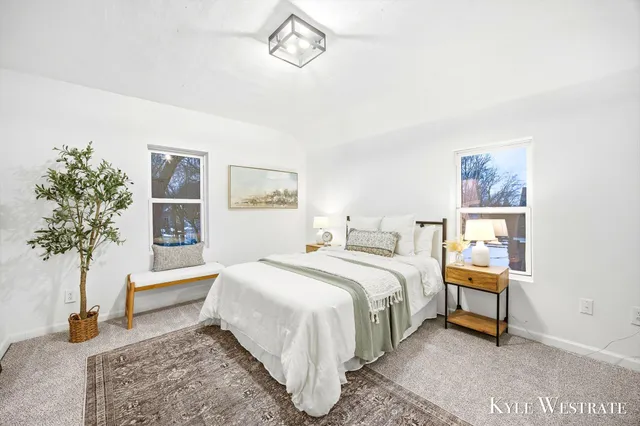 $319,900 | 117 Houseman Avenue Northeast, Grand Rapids, MI 49503