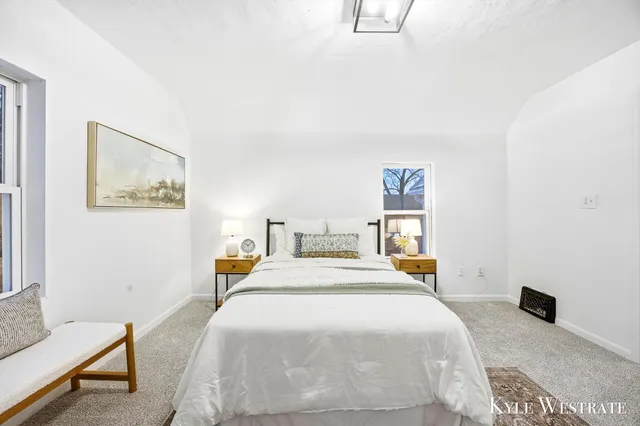 $319,900 | 117 Houseman Avenue Northeast, Grand Rapids, MI 49503