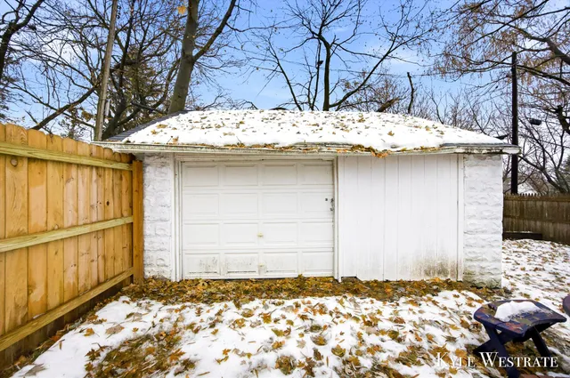 $319,900 | 117 Houseman Avenue Northeast, Grand Rapids, MI 49503