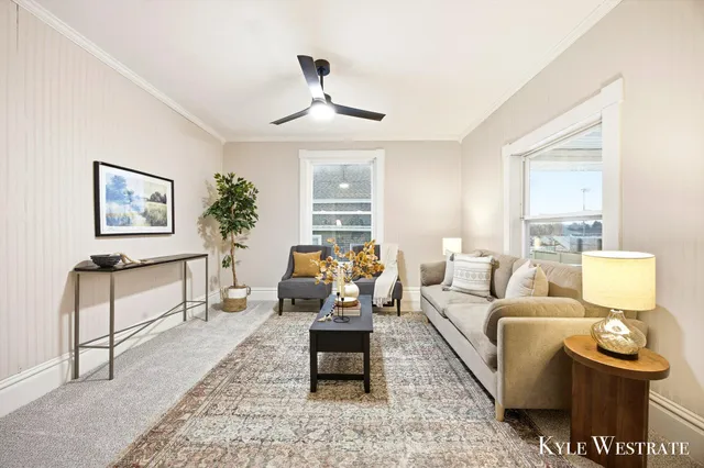 $319,900 | 117 Houseman Avenue Northeast, Grand Rapids, MI 49503