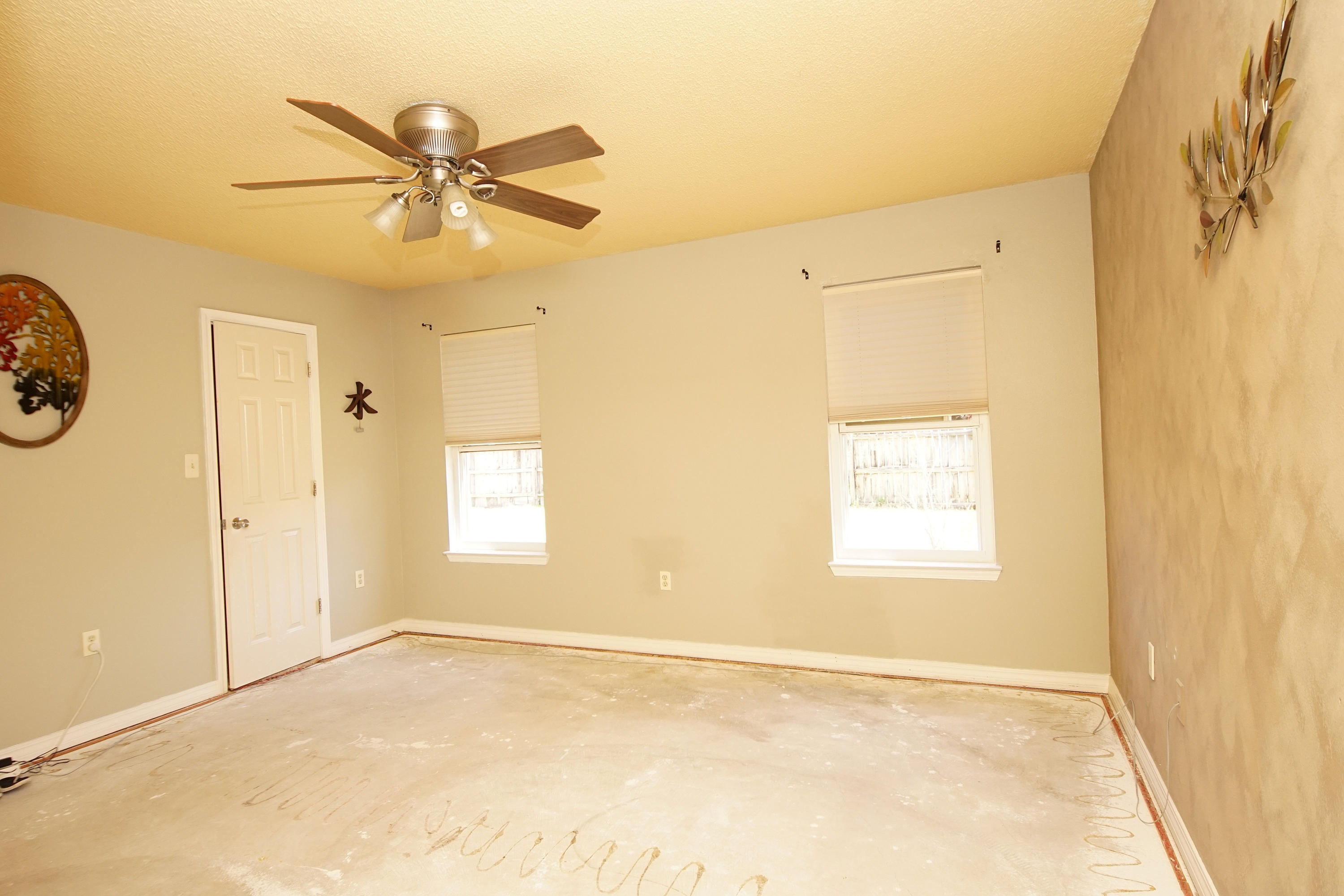 467 Sandy Ridge Circle Mary Esther, FL 32569 - Photo 26 of 37 a view of an empty room with a window