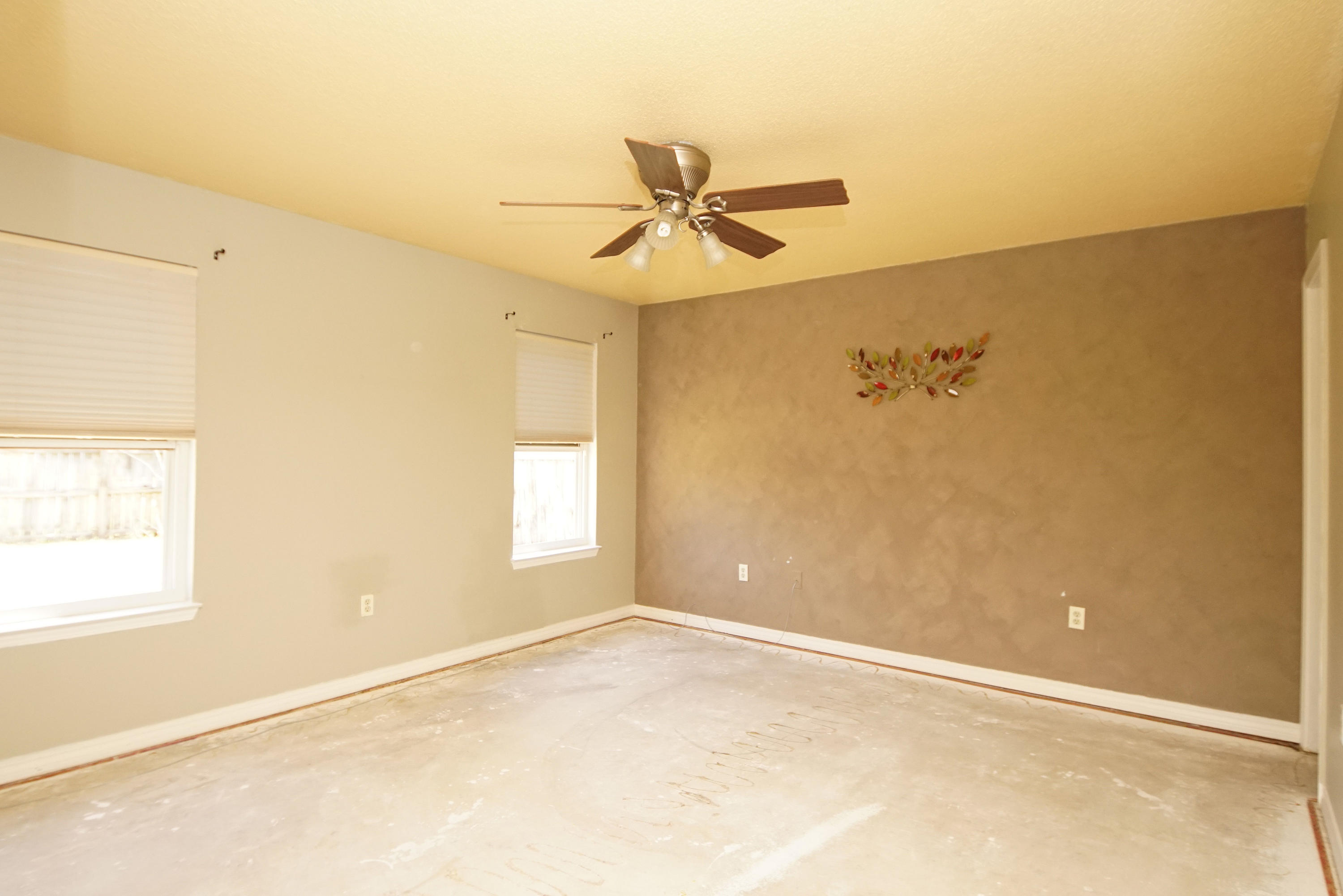 467 Sandy Ridge Circle Mary Esther, FL 32569 - Photo 27 of 37 a view of an empty room with a window