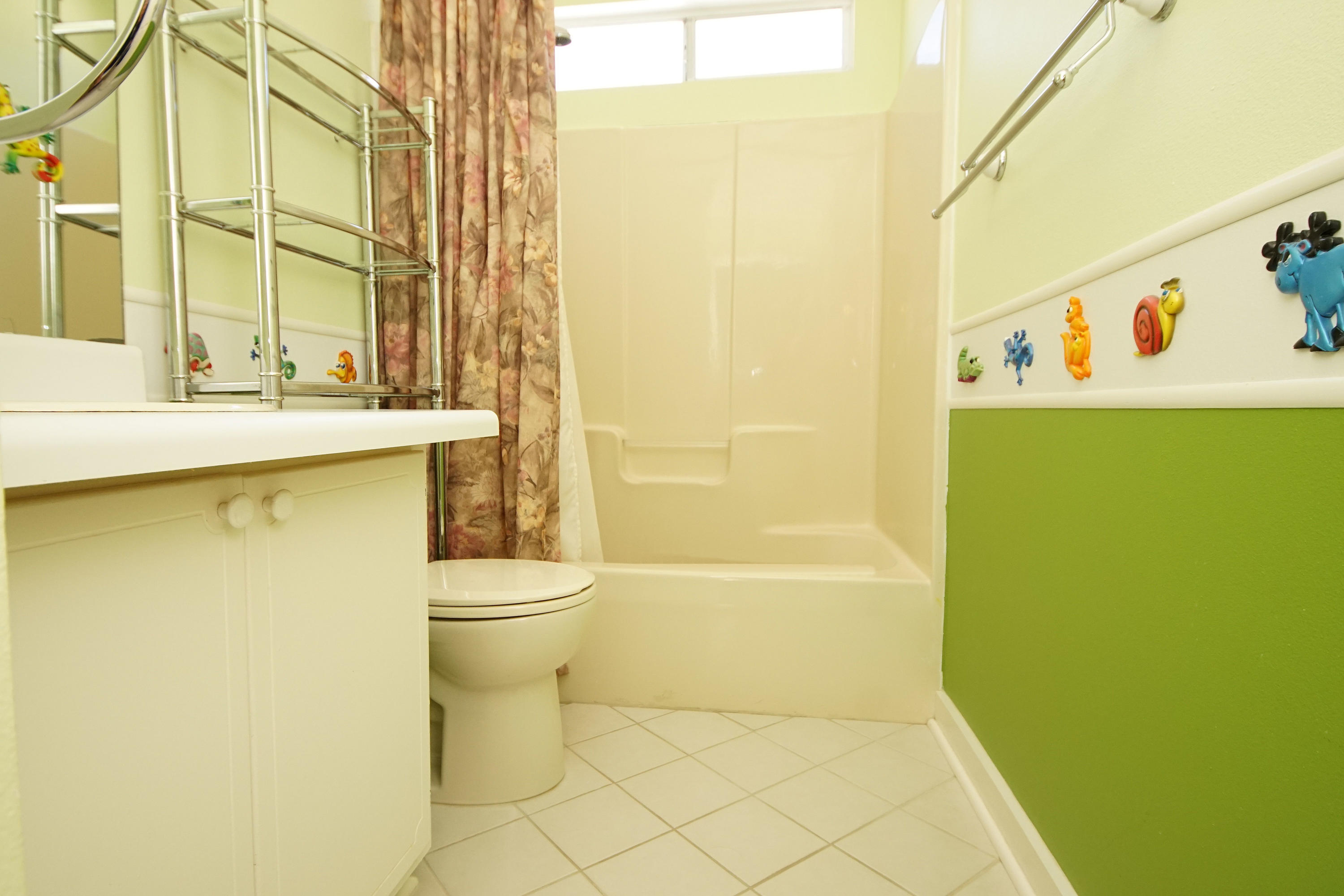 467 Sandy Ridge Circle Mary Esther, FL 32569 - Photo 32 of 37 a bathroom with a sink and a toilet
