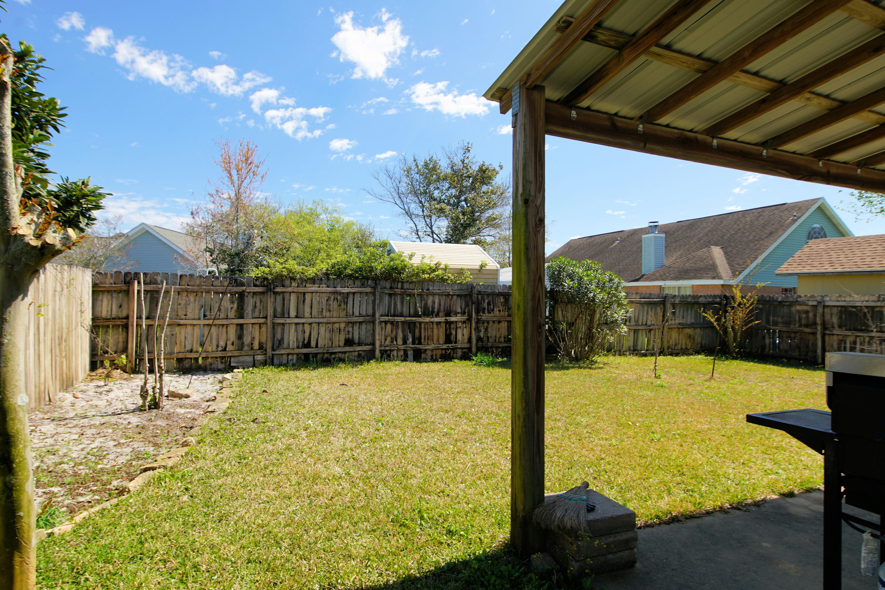 467 Sandy Ridge Circle Mary Esther, FL 32569 - Photo 34 of 37 a view of a backyard