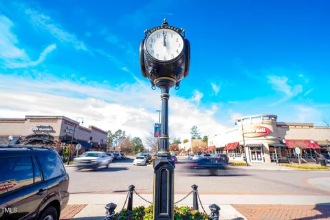 $579,000 | 6420 Tanner Oak Lane, Raleigh, NC 27613