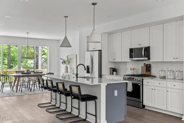 $579,000 | 6420 Tanner Oak Lane, Raleigh, NC 27613