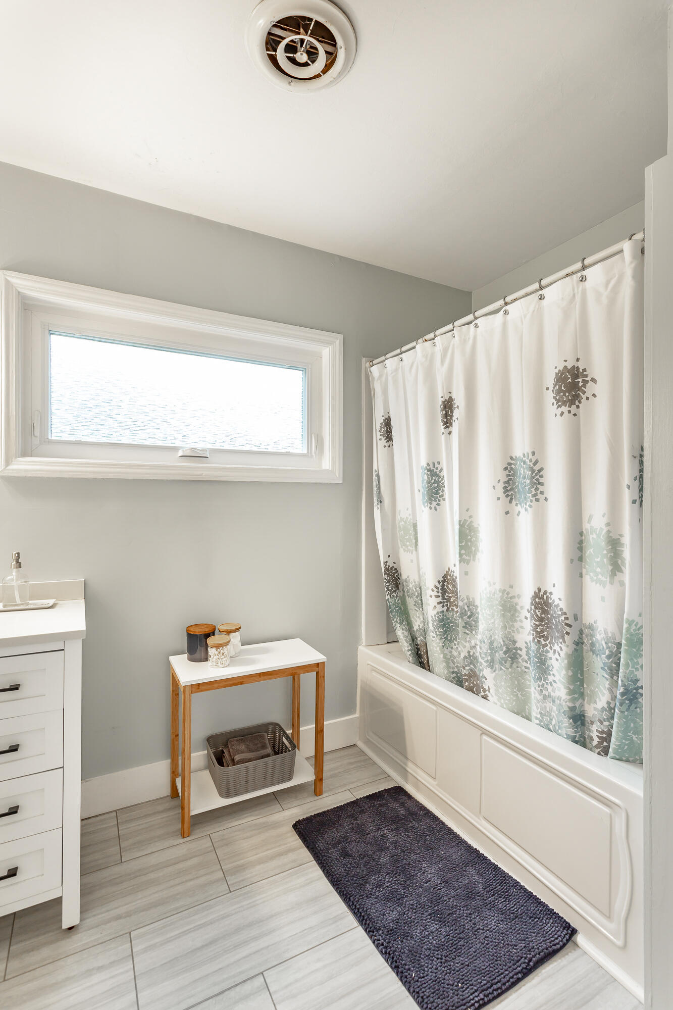 923 Signal Road Signal Mountain, TN 37377 - Photo 20 of 28 Updated master bath.