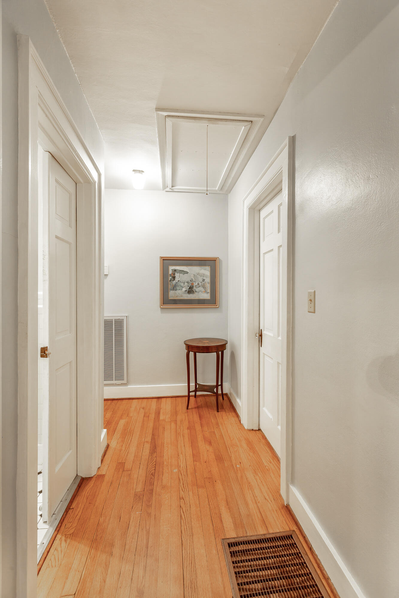 923 Signal Road Signal Mountain, TN 37377 - Photo 24 of 28 Hallway