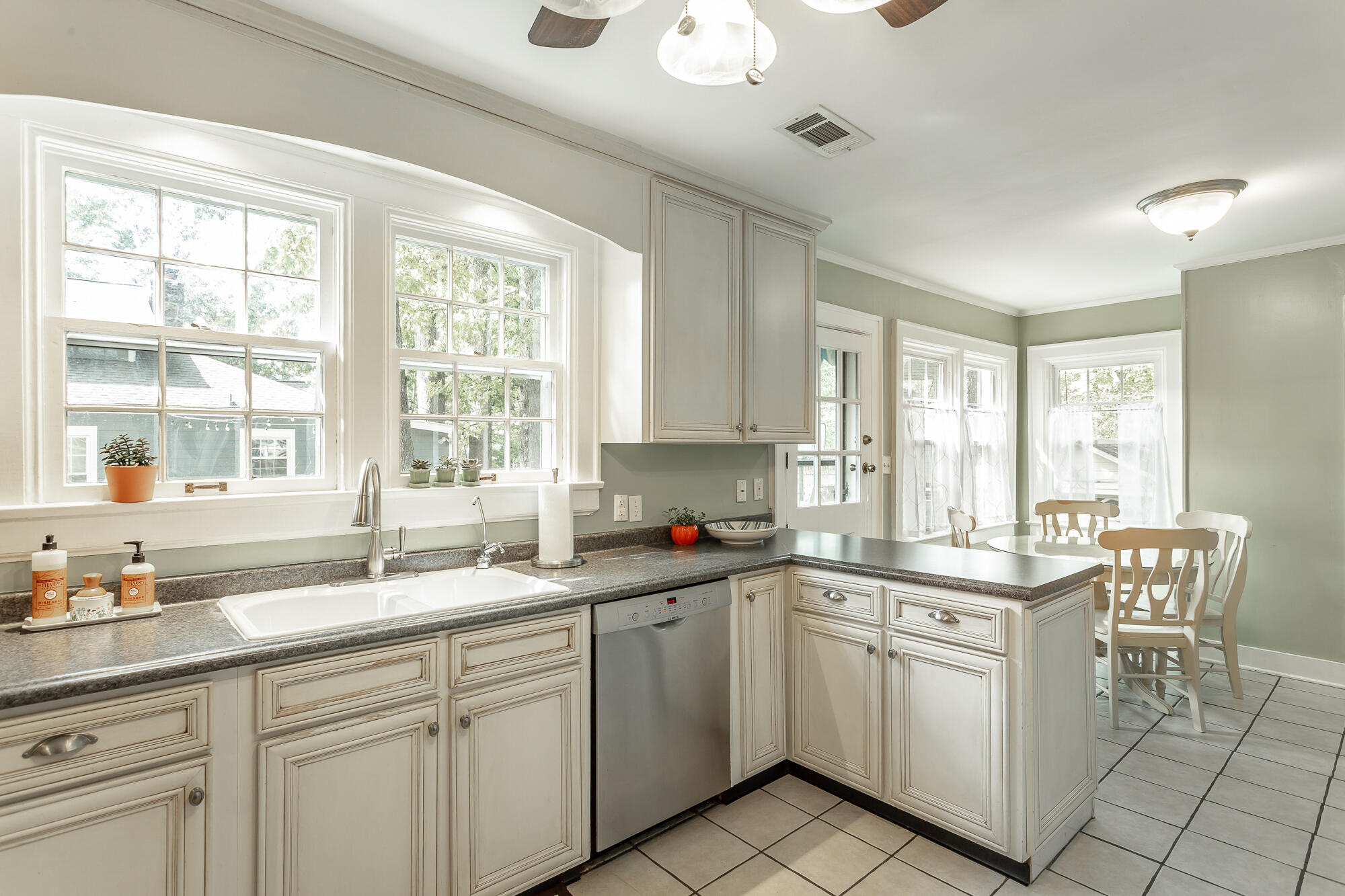 923 Signal Road Signal Mountain, TN 37377 - Photo 10 of 28 Updated kitchen cabinetry.
